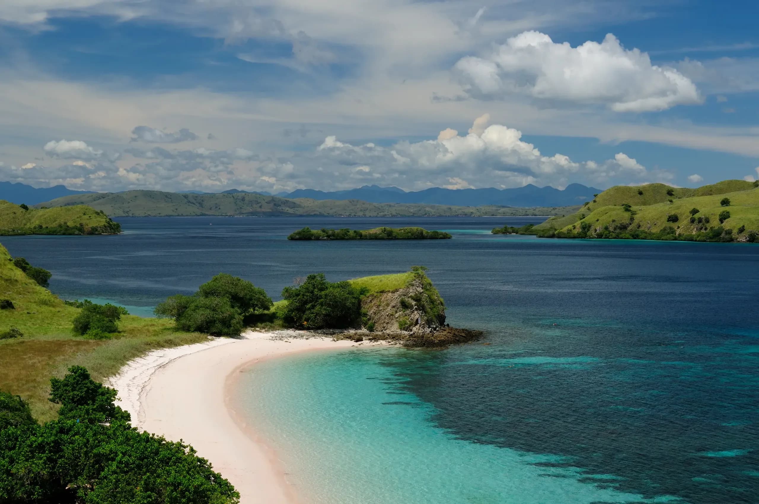 Indonesia, Done Right: From Borobudur to Komodo and Bali — PrivataList collection
