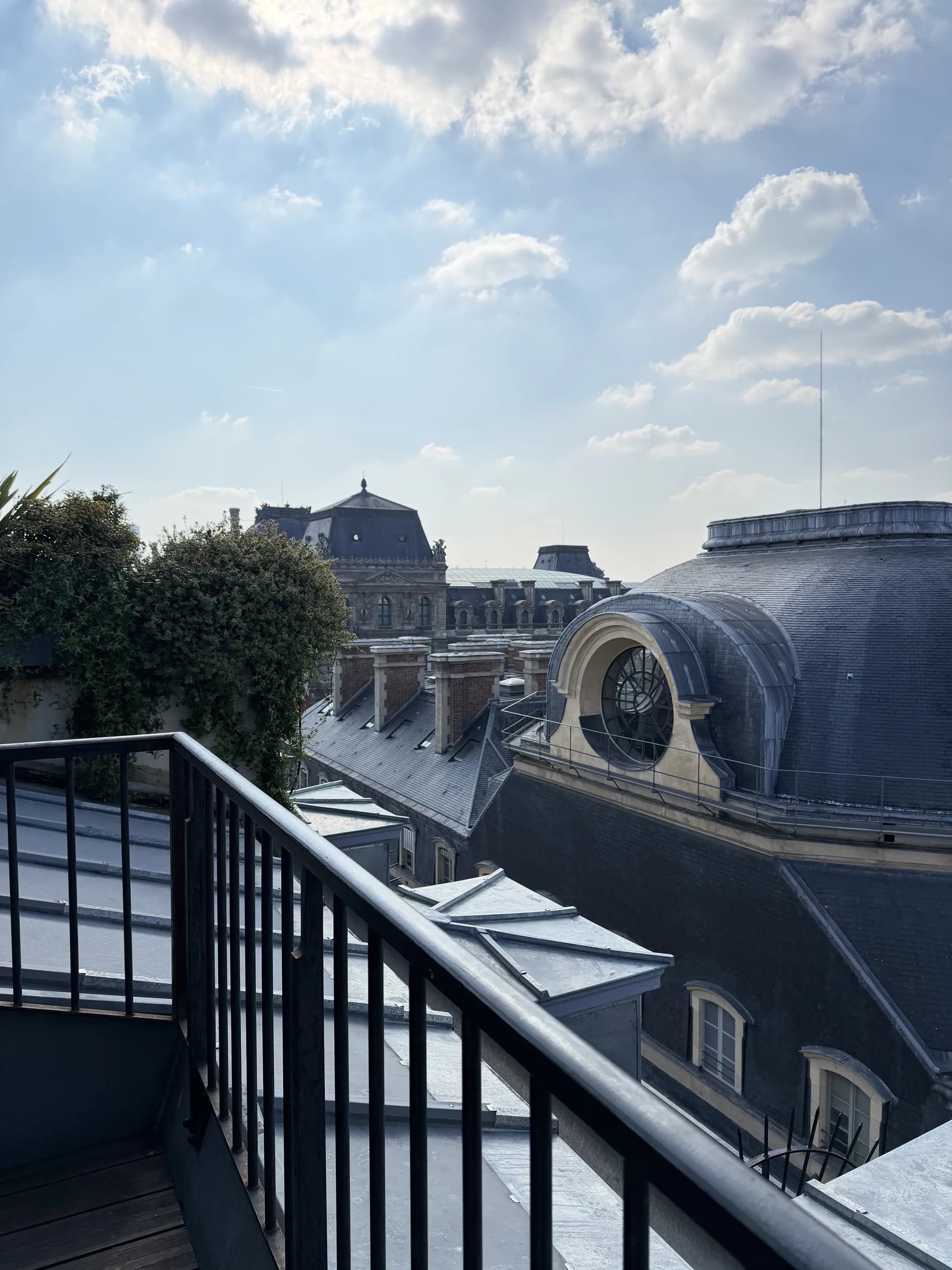 Top 10 Luxury Hotels in Paris, 2026 - PrivataList curated collection